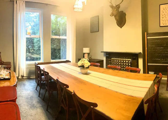 Lyndhurst - Victorian Villa With Heated Pool