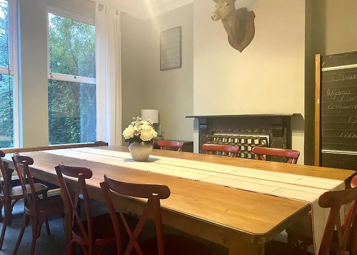 Lyndhurst - Victorian Villa With Heated Pool
