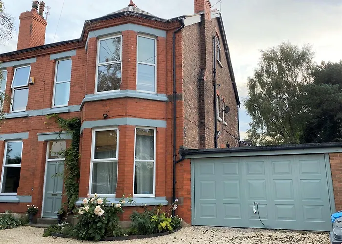 Lyndhurst - Victorian Villa With Heated Pool