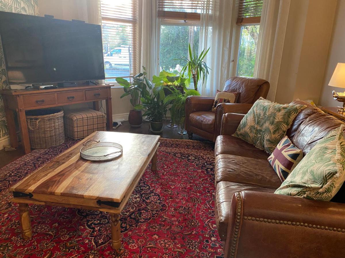 Lyndhurst - Victorian With Heated Pool * Liverpool