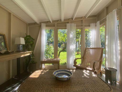 Lyndhurst - Victorian With Heated Pool *