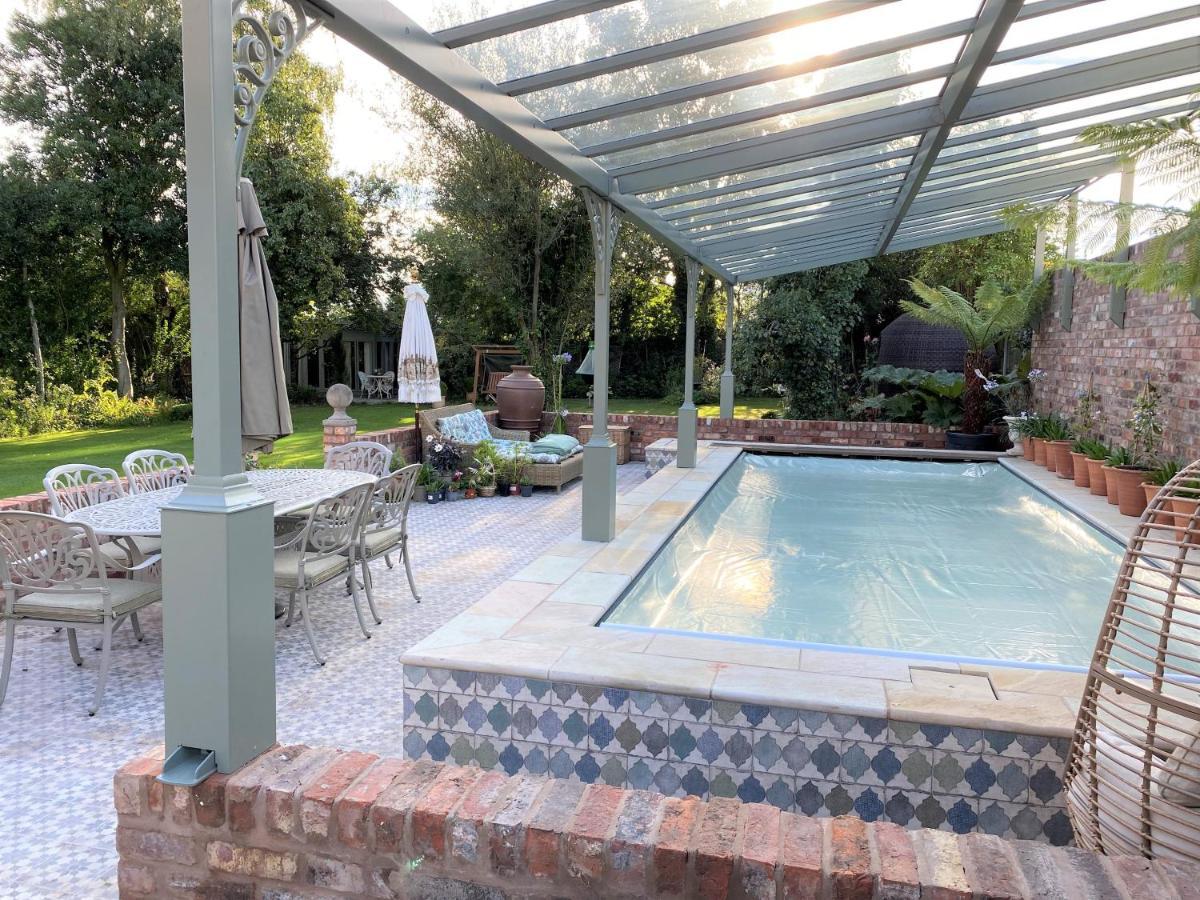Lyndhurst - Victorian With Heated Pool Holiday home
